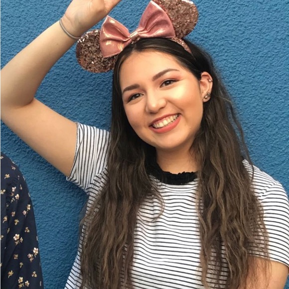 Meet your Posher, Paola - Picture 2 of 2